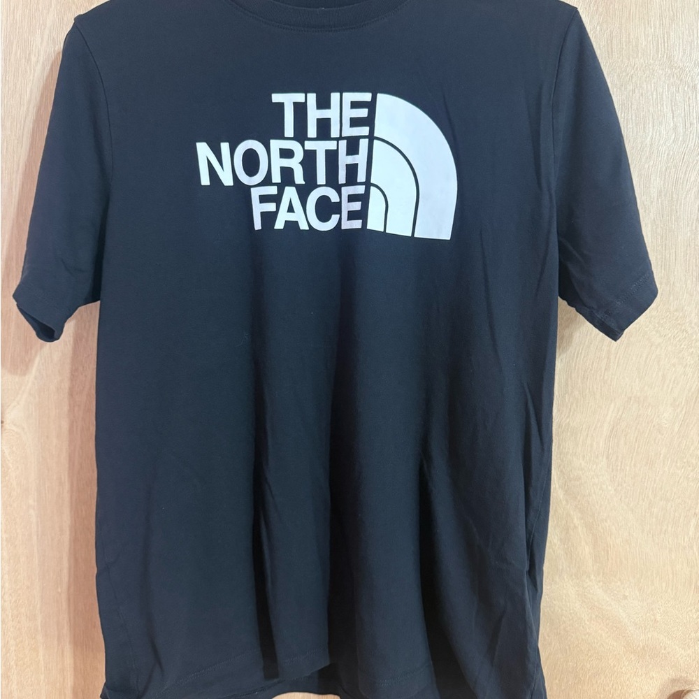 The North Face Logo Tee in Black